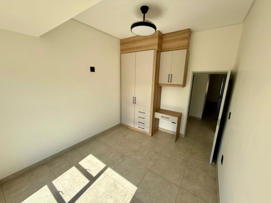 To Let 4 Bedroom Property for Rent in Melodie North West